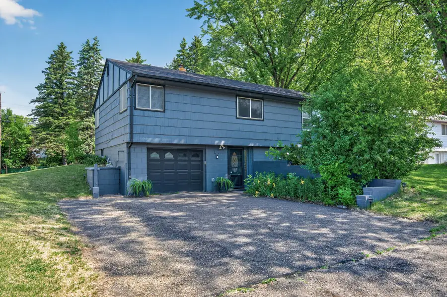 765 Rose Place, Roseville, MN 55113 - #2