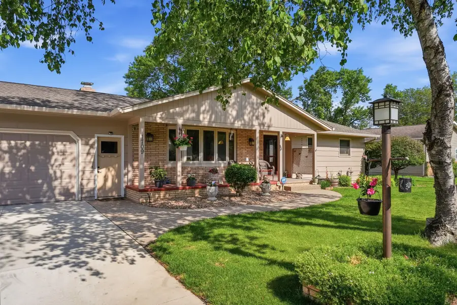 1709 6th Street Sw, Willmar, MN 56201 - #3