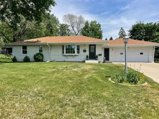 8233 Abbott Avenue S, Bloomington, MN 55431 - #2