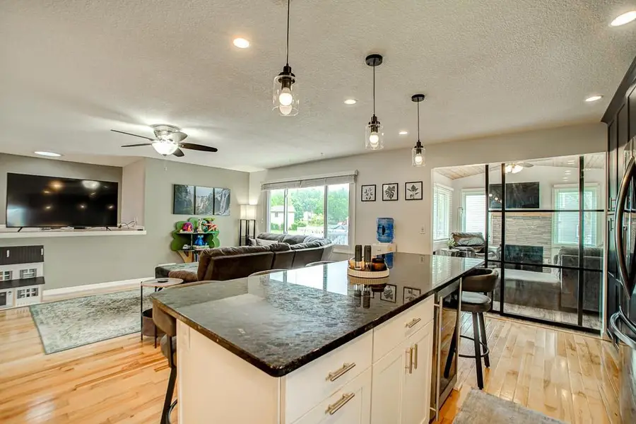 15614 Heywood Way, Apple Valley, MN 55124 - #3