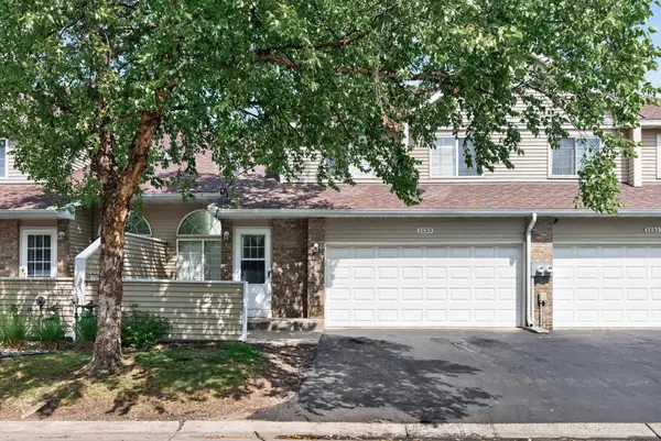 1133 Pecks Woods Drive, New Brighton, MN 55112