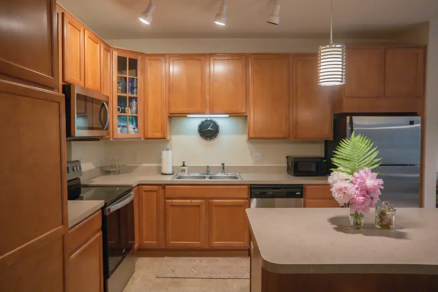 7100 Metro Boulevard #113, Edina, MN 55439 - #2