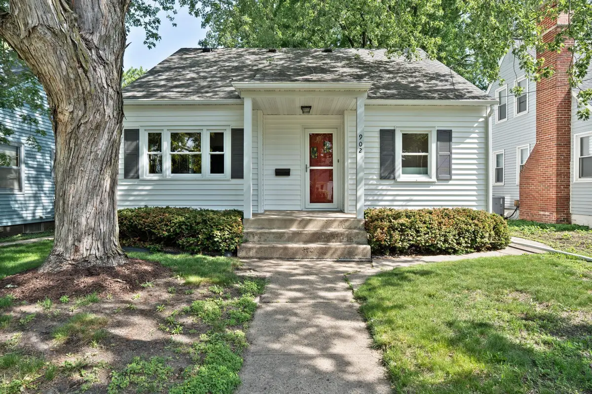 902 11th Avenue Sw, Austin, MN 55912 - #1