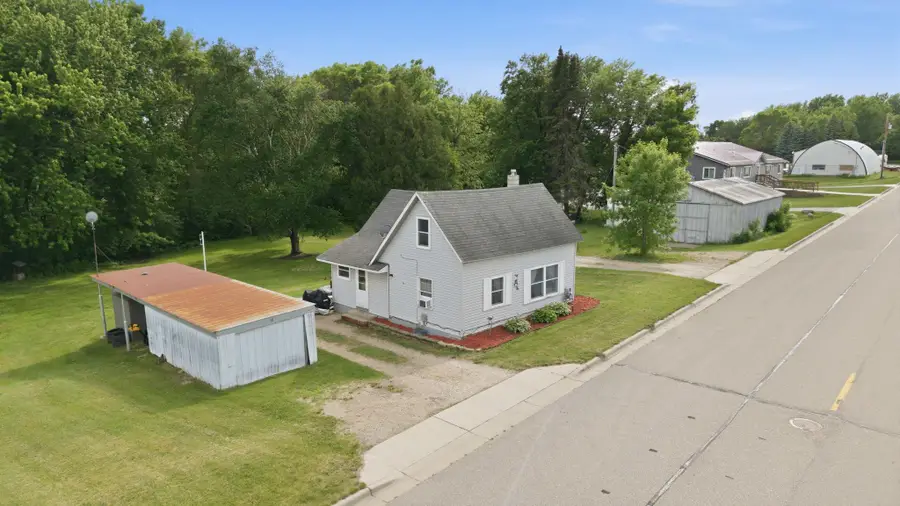 411 W Main Street, Osakis, MN 56360 - #2