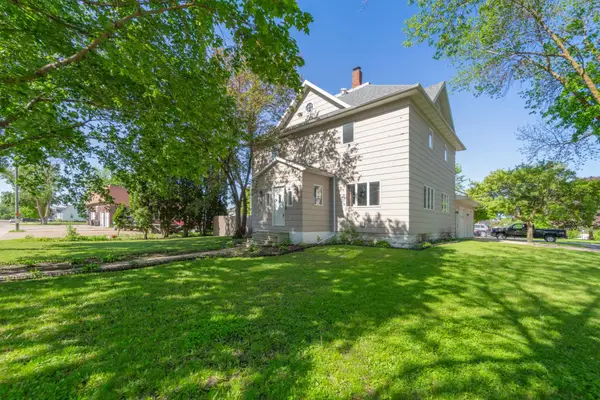 108 1st Avenue Nw, Mapleton, MN 56065