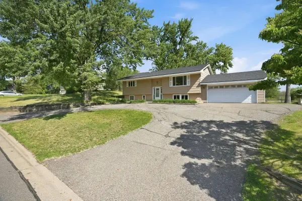 1604 W 131st Street, Burnsville, MN 55337
