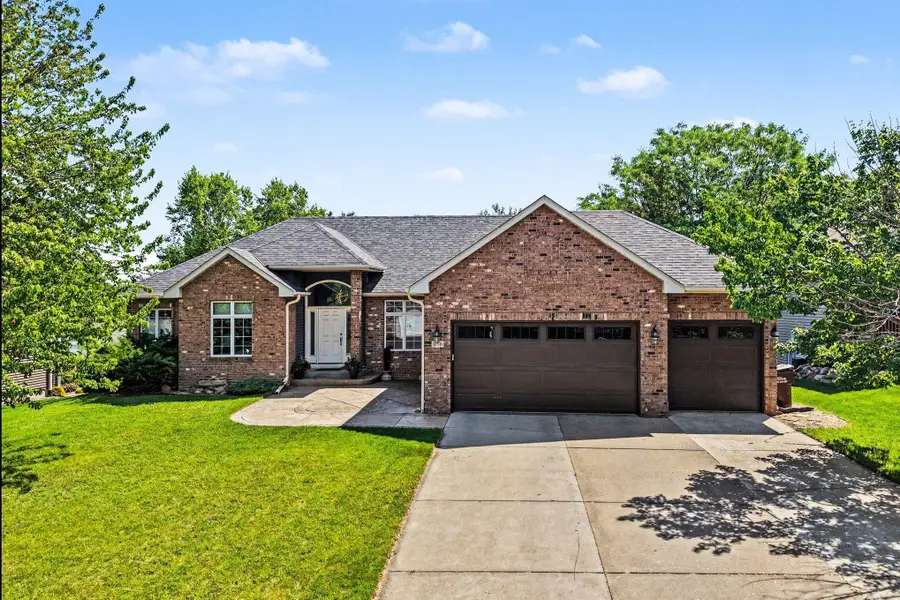 8150 9th Street Place N, Oakdale, MN 55128 - #3
