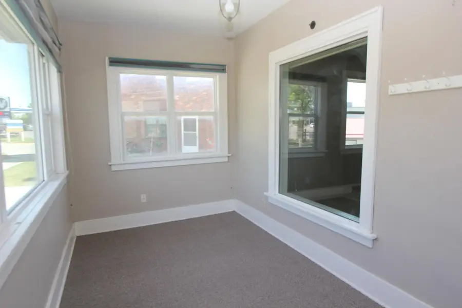302 Riverside Avenue, Thief River Falls, MN 56701 - #2