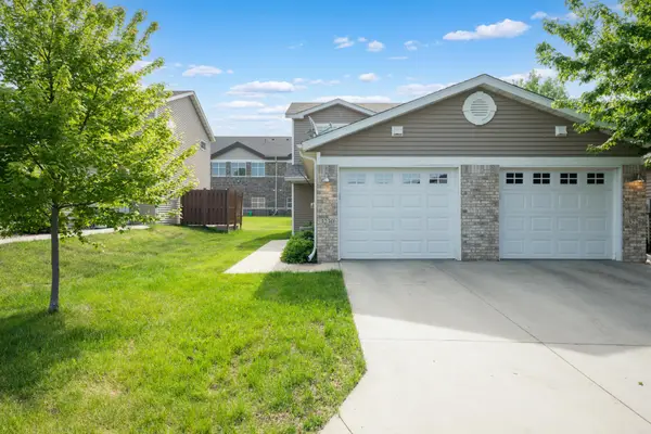 3230 Portage Circle Nw, Rochester, MN 55901