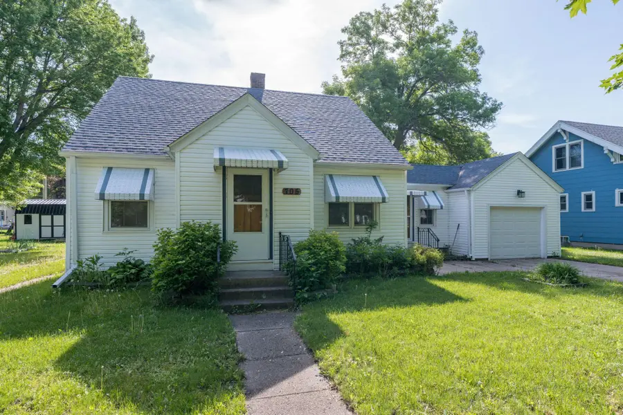 705 N Carver Street, Winthrop, MN 55396 - #2