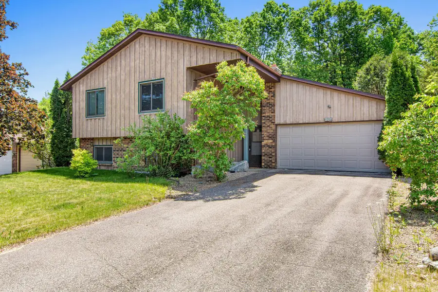 1809 W 138th Street, Burnsville, MN 55337 - #2