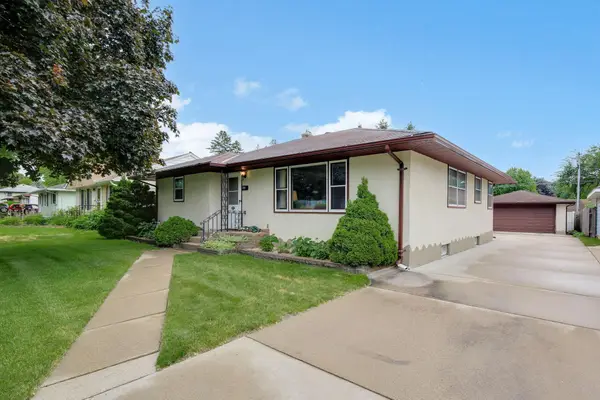 300 Edith Drive, West Saint Paul, MN 55118