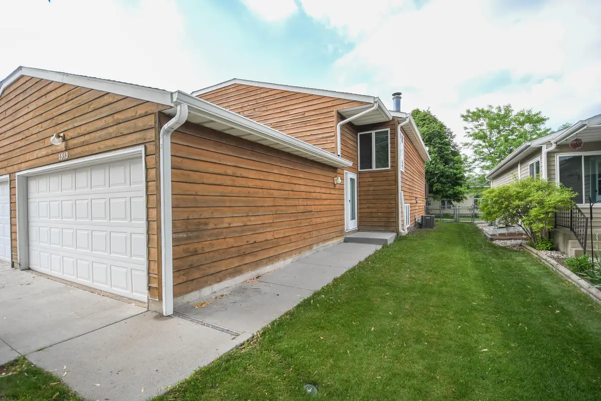 1513 28th Avenue S, Fargo, ND 58103 - #1
