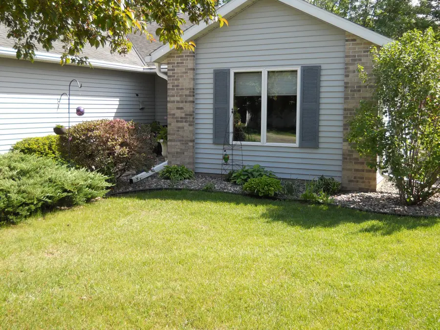 956 Willow Grove Circle, Waite Park, MN 56387 - #2
