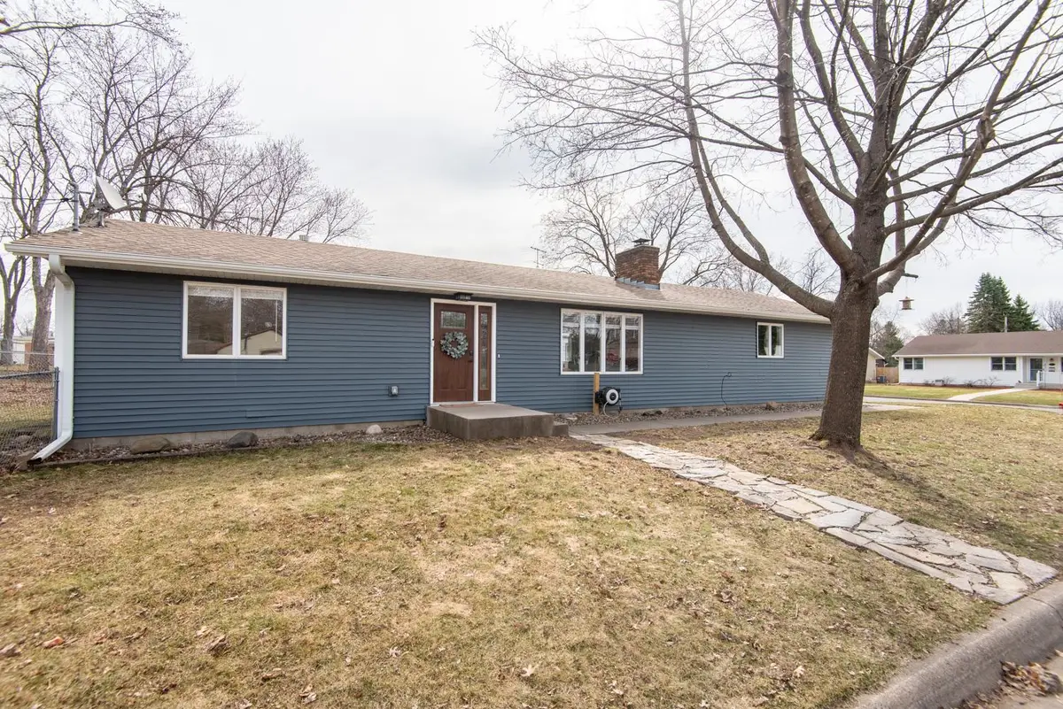 842 4th Street W, Hastings, MN 55033 - #1