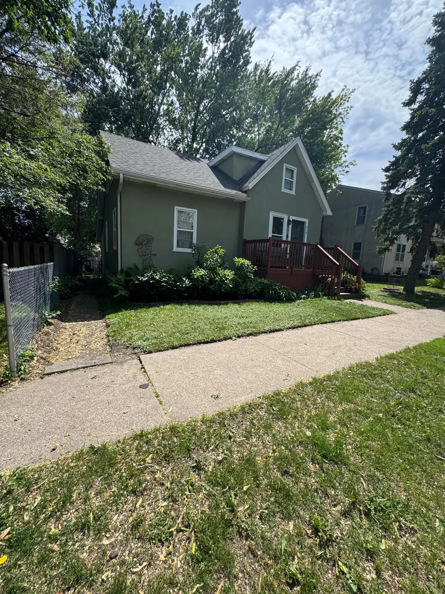 878 Monroe Court, Saint Paul, MN 55102 - #2