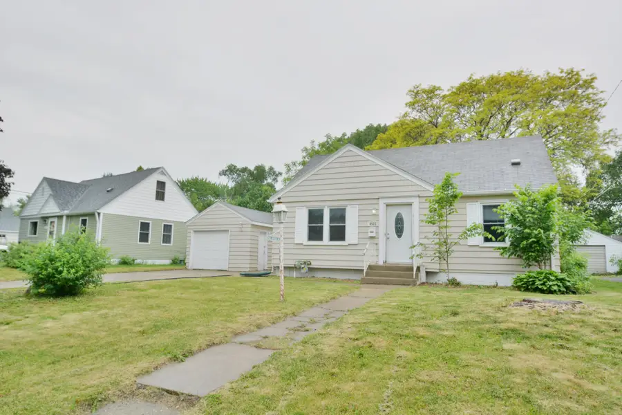4522 Chatham Road Ne, Columbia Heights, MN 55421 - #2