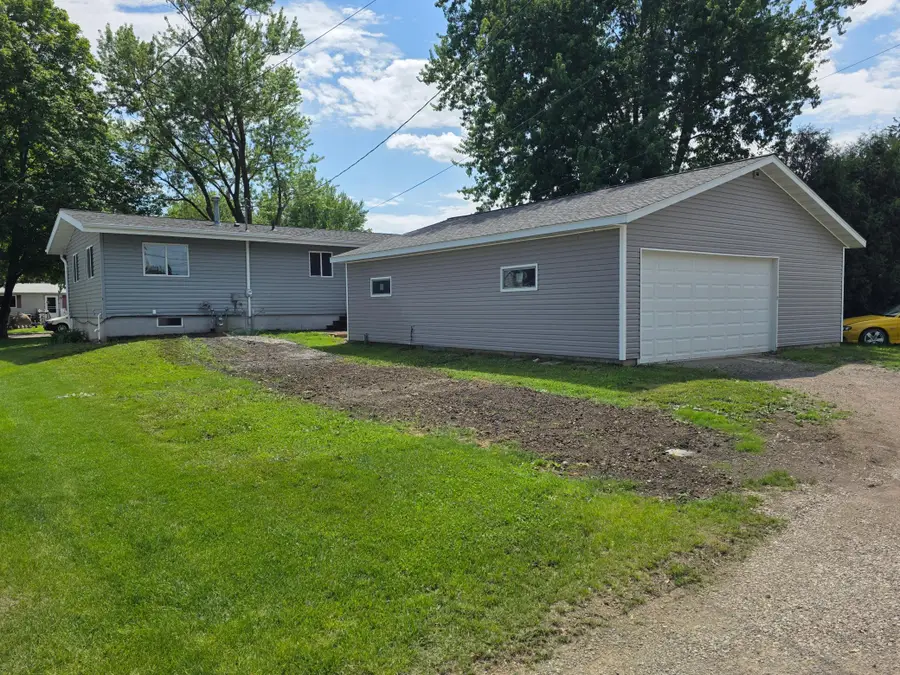510 Arnold Street, West Concord, MN 55985 - #3