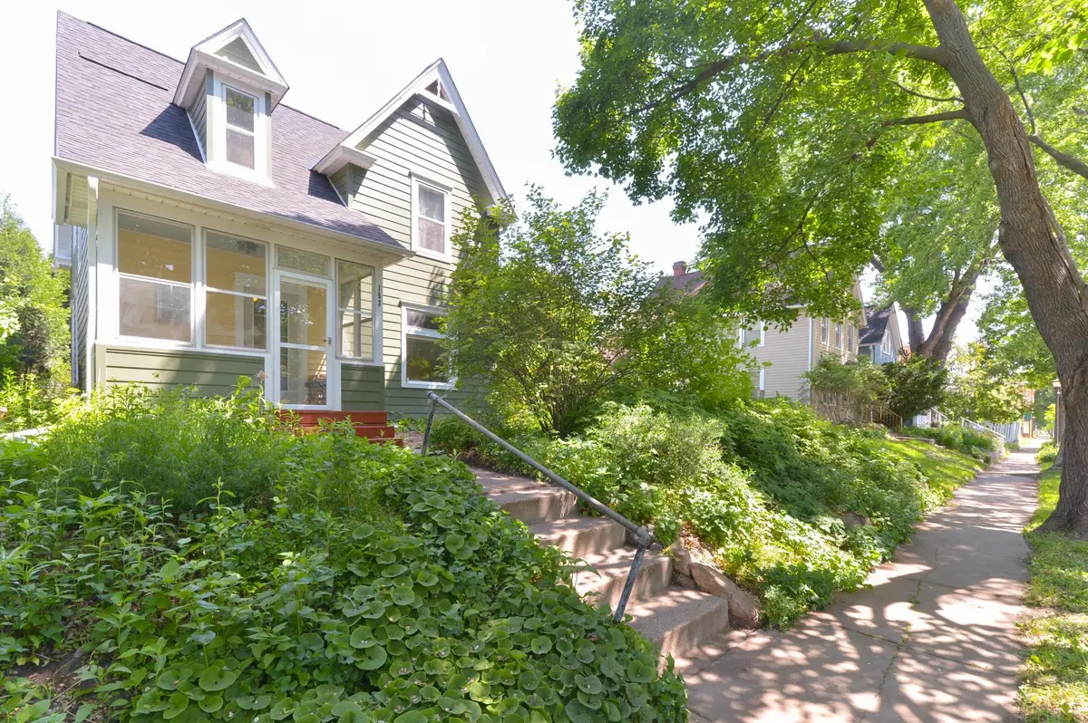 153 Winifred Street W, Saint Paul, MN 55107 - #1
