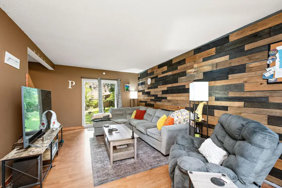 774 Roselawn Avenue E, Maplewood, MN 55117 - #2