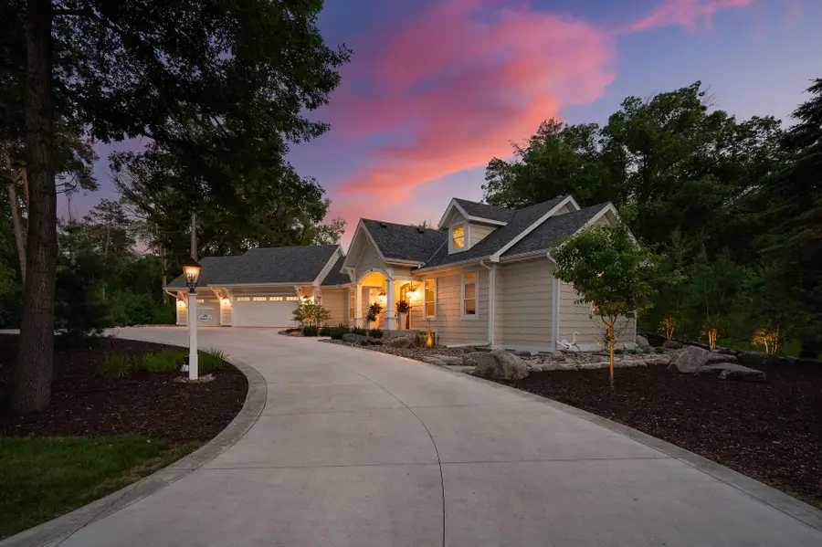 94 Neptune Street, Mahtomedi, MN 55115 - #3