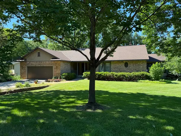 8140 Trillium Lane, Victoria, MN 55386