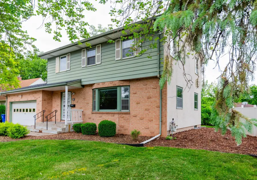 1945 Upper Afton Road E, Saint Paul, MN 55119 - #2