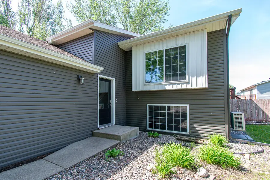3313 39th Street S, Moorhead, MN 56560 - #3