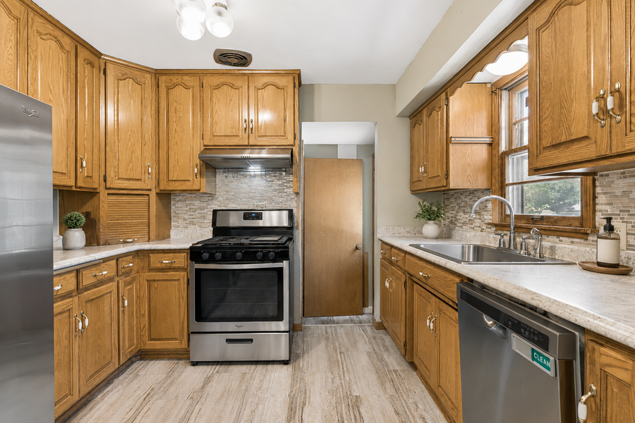 4002 Nevada Avenue N, New Hope, MN 55427 - #3