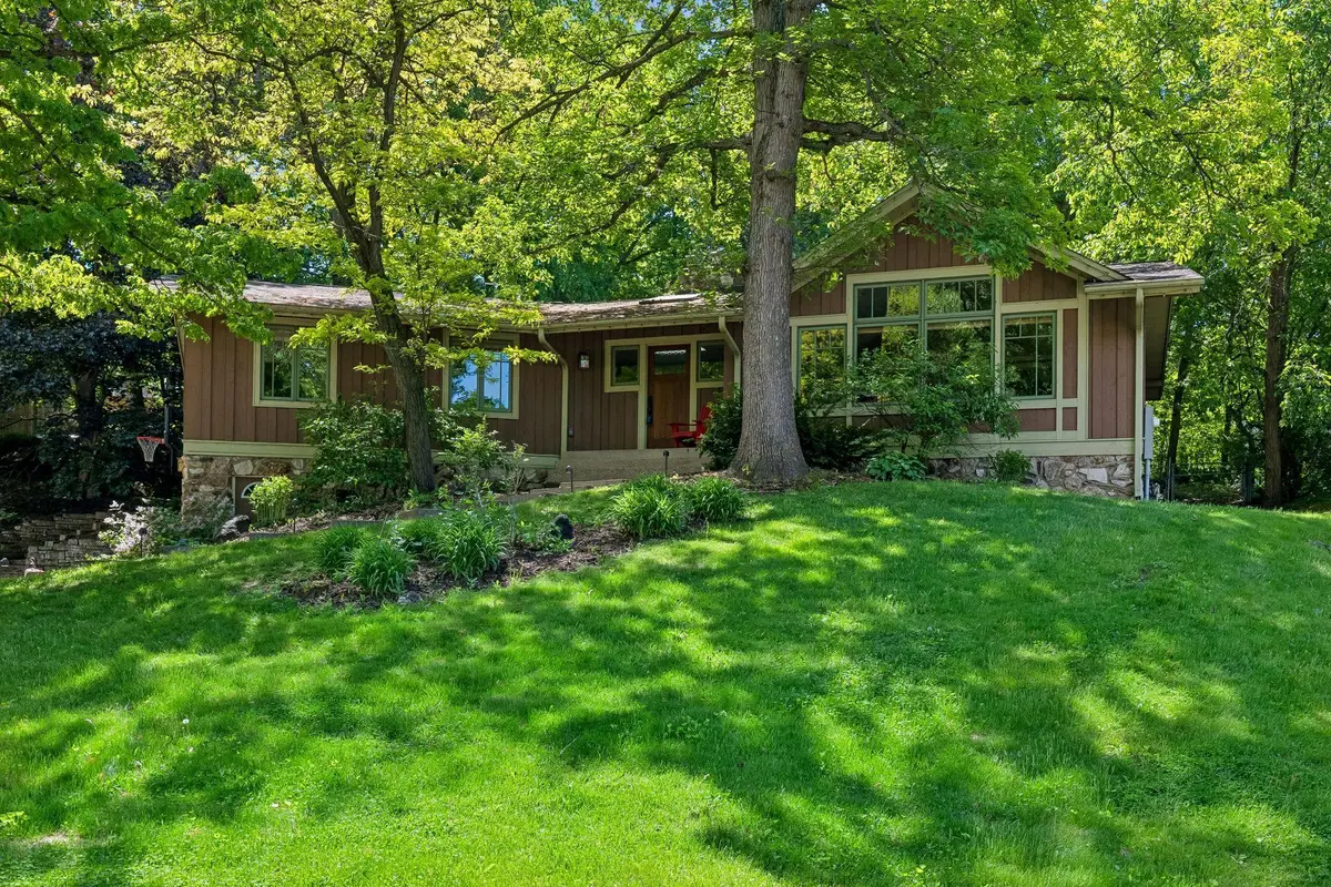 6201 Scotia Drive, Edina, MN 55439 - #1