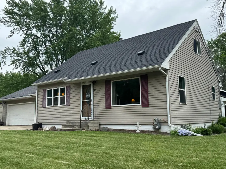 955 S 3rd Avenue, Albert Lea, MN 56007 - #2