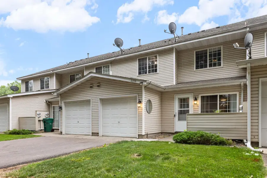 2208 Williams Drive, Burnsville, MN 55337 - #2