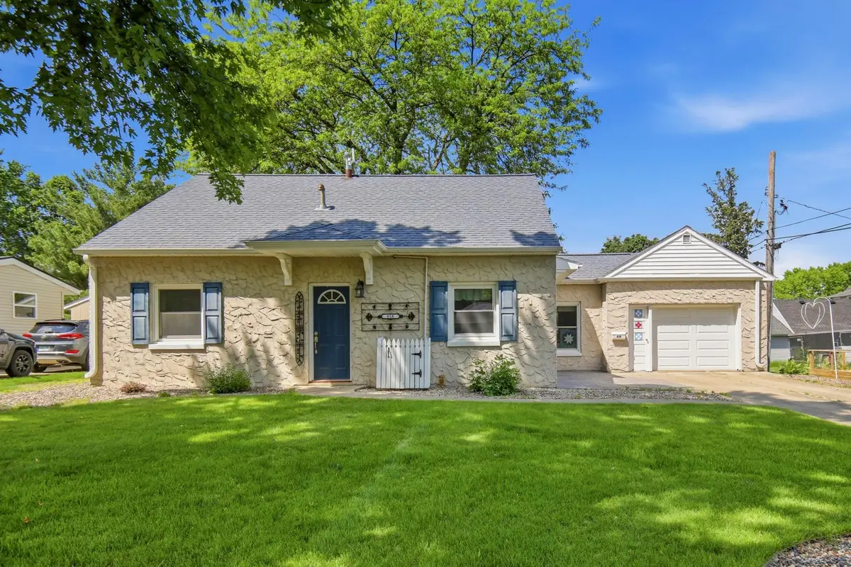 618 E University Street, Owatonna, MN 55060 - #1