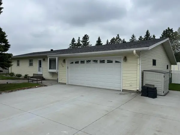 108 Lind Boulevard, Harwood, ND 58042