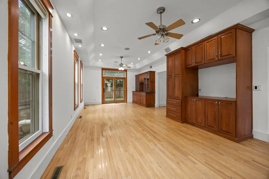 615 1st Street Nw, Faribault, MN 55021 - #3