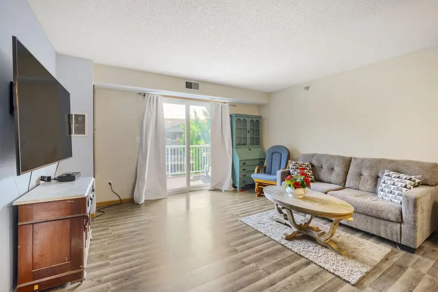 880 Lyn Way #304, Hastings, MN 55033 - #2