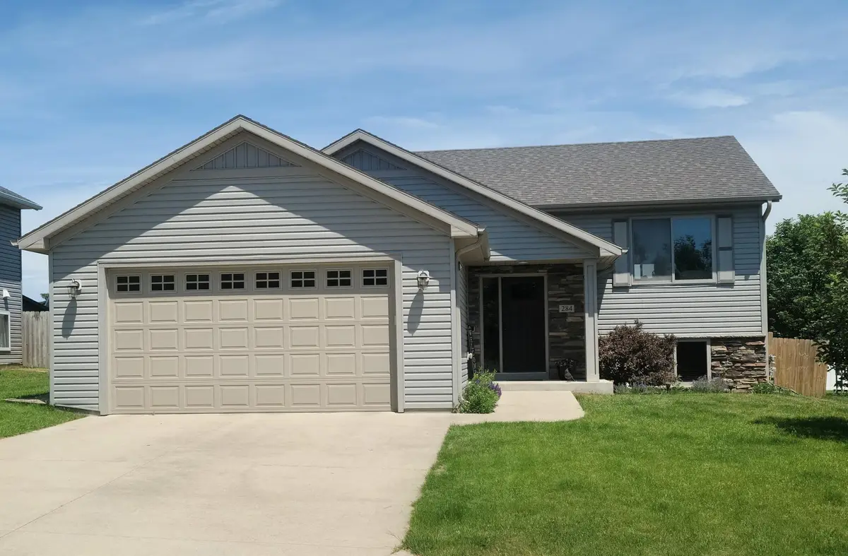 284 Highlands Avenue, Zumbrota, MN 55992 - #1