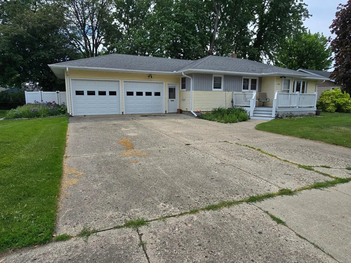 1106 6th Avenue Sw, Pipestone, MN 56164 - #1