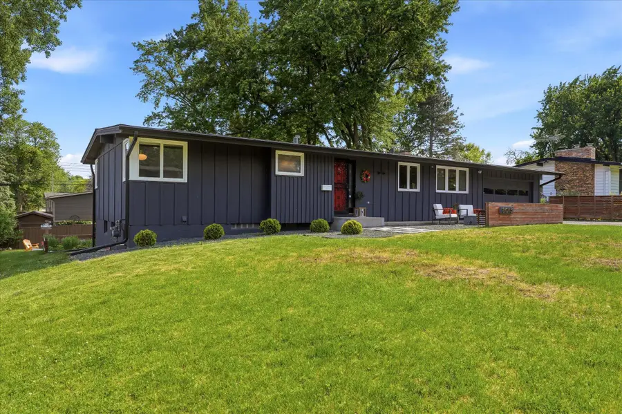 8015 Wynnwood Road, Golden Valley, MN 55427 - #2
