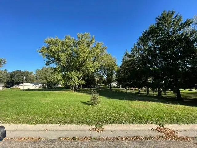 1000 24th Avenue Sw, Austin, MN 55912 - #3