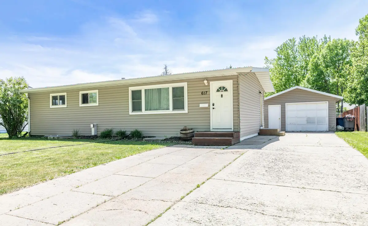 617 Cedar Lane, Moorhead, MN 56560 - #1