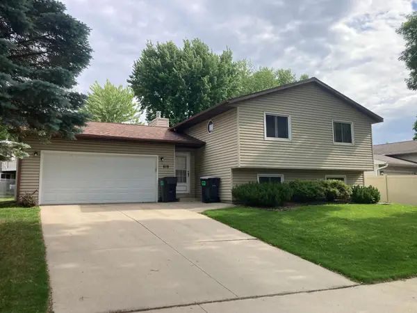 619 Chalet Drive Nw, Rochester, MN 55901