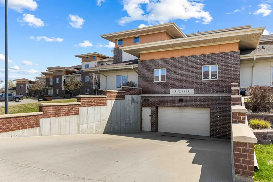 3200 11th Street S #220, Fargo, ND 58104 - #3