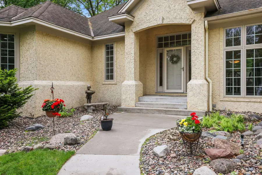 1711 Little Crow Drive, South Saint Paul, MN 55075 - #3