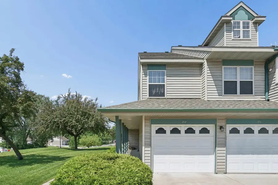 104 Morningside Drive Ne, Hutchinson, MN 55350 - #2