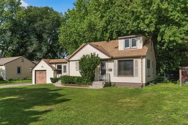 4921 Zenith Avenue N, Brooklyn Center, MN 55429
