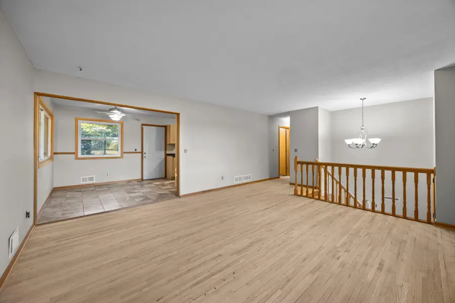 6188 15th Street N, Oakdale, MN 55128 - #3