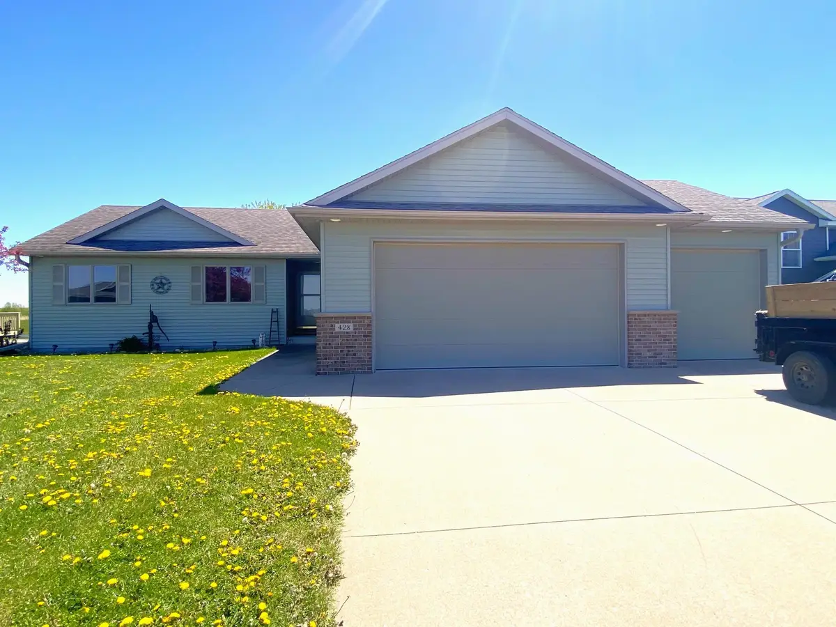 428 6th Court Se, Dover, MN 55929 - #1