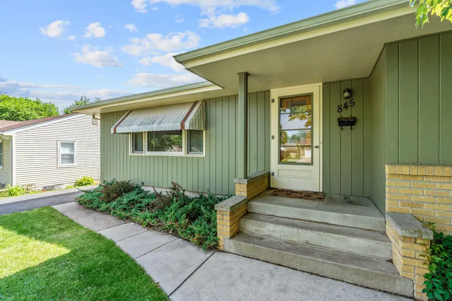 845 Spencer Street S, Shakopee, MN 55379 - #3