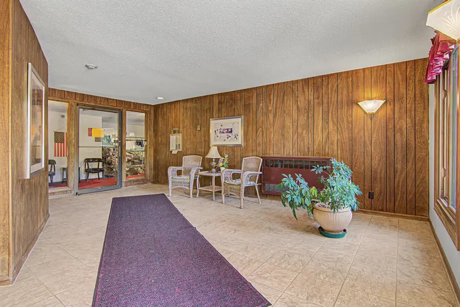 255 Westview Drive #111, West Saint Paul, MN 55118 - #2